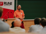 Thomas Weible from FLEXOPTIX talking about Coherent Optical Transceivers